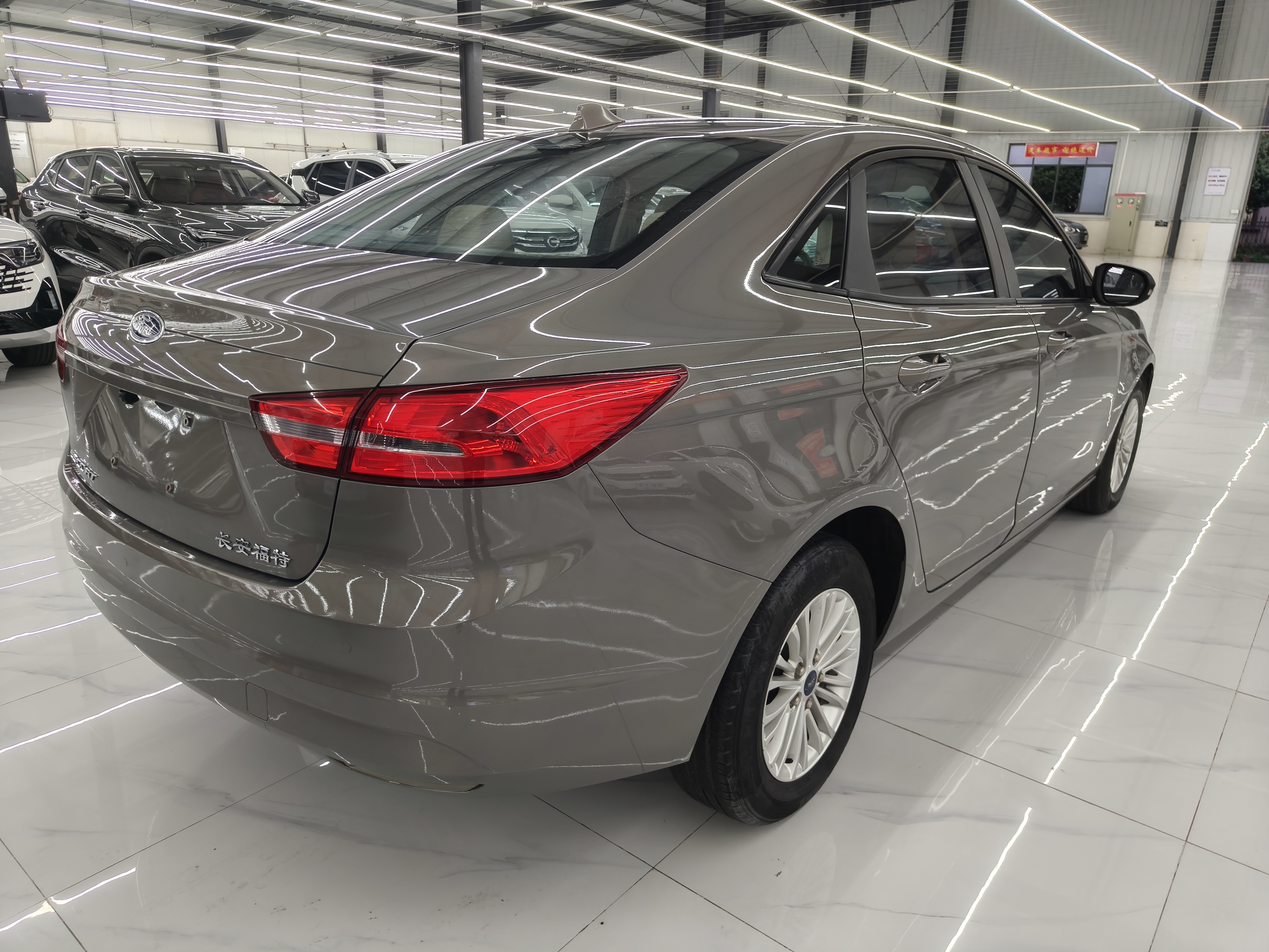 Ford Escort 2016 immagine di auto #7