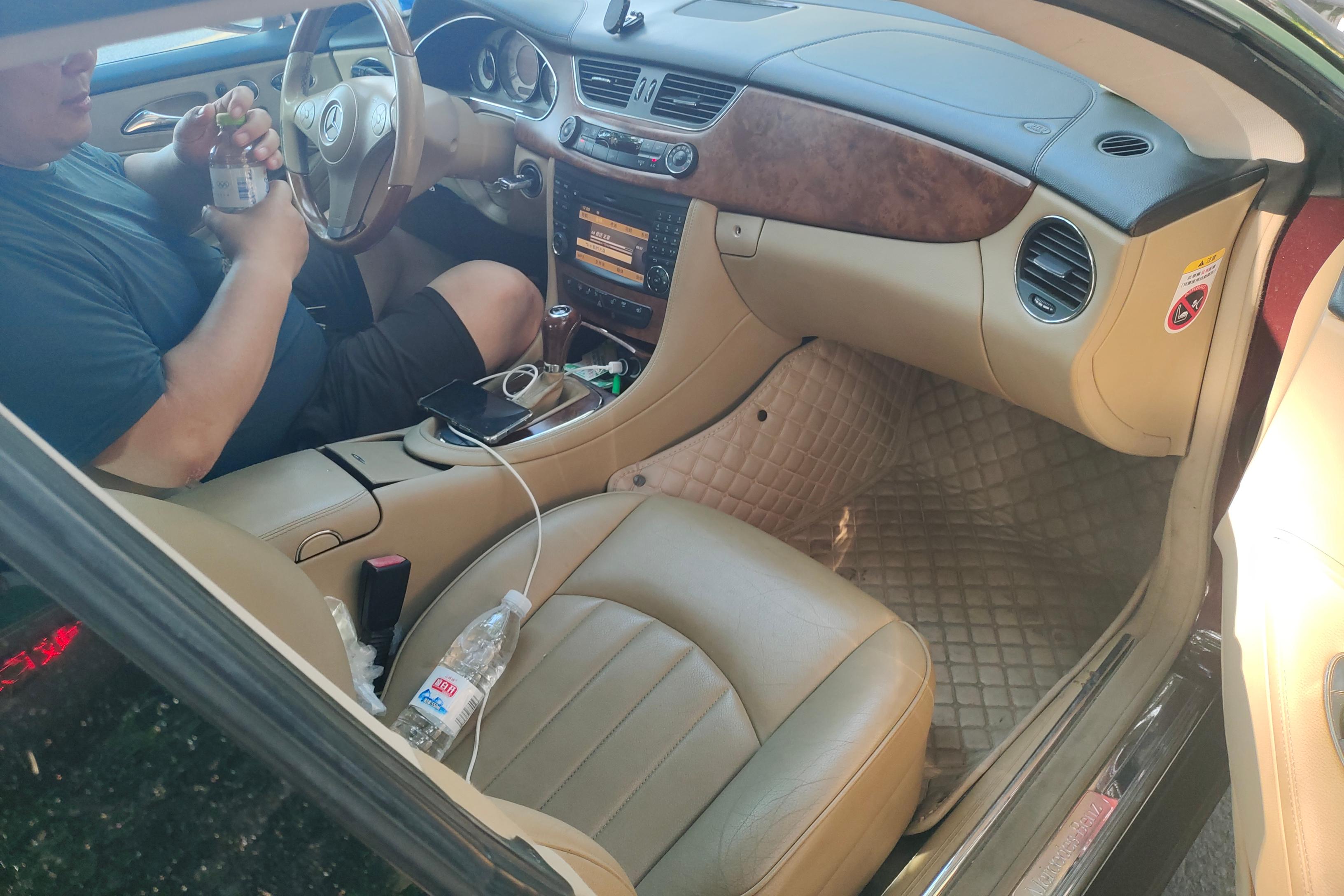 Mercedes-Benz CLS Class 2010 #7 Mercedes-Benz CLS Class 2010 car image #7