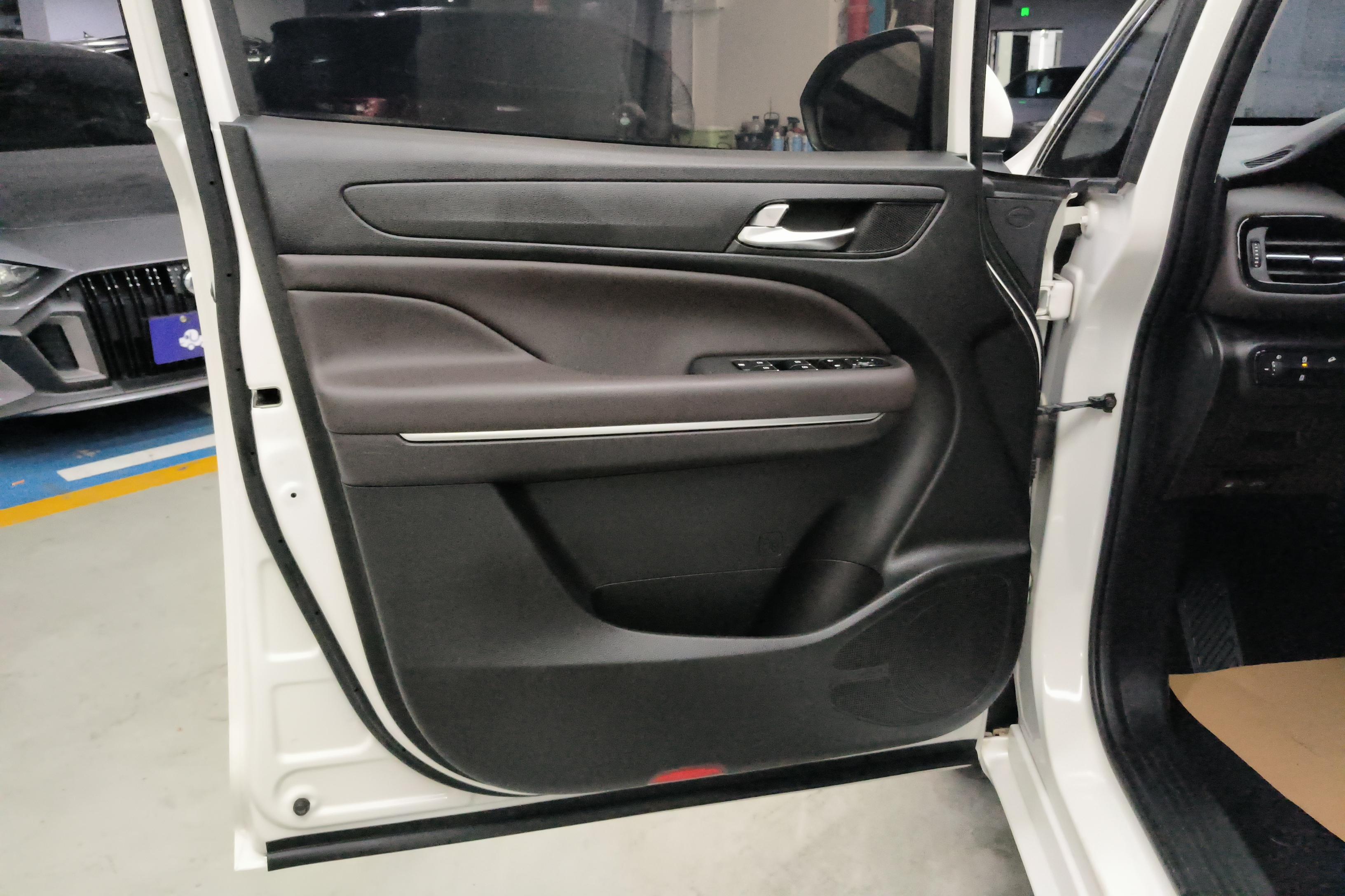 GAC Trumpchi M6 2020 immagine di auto #7