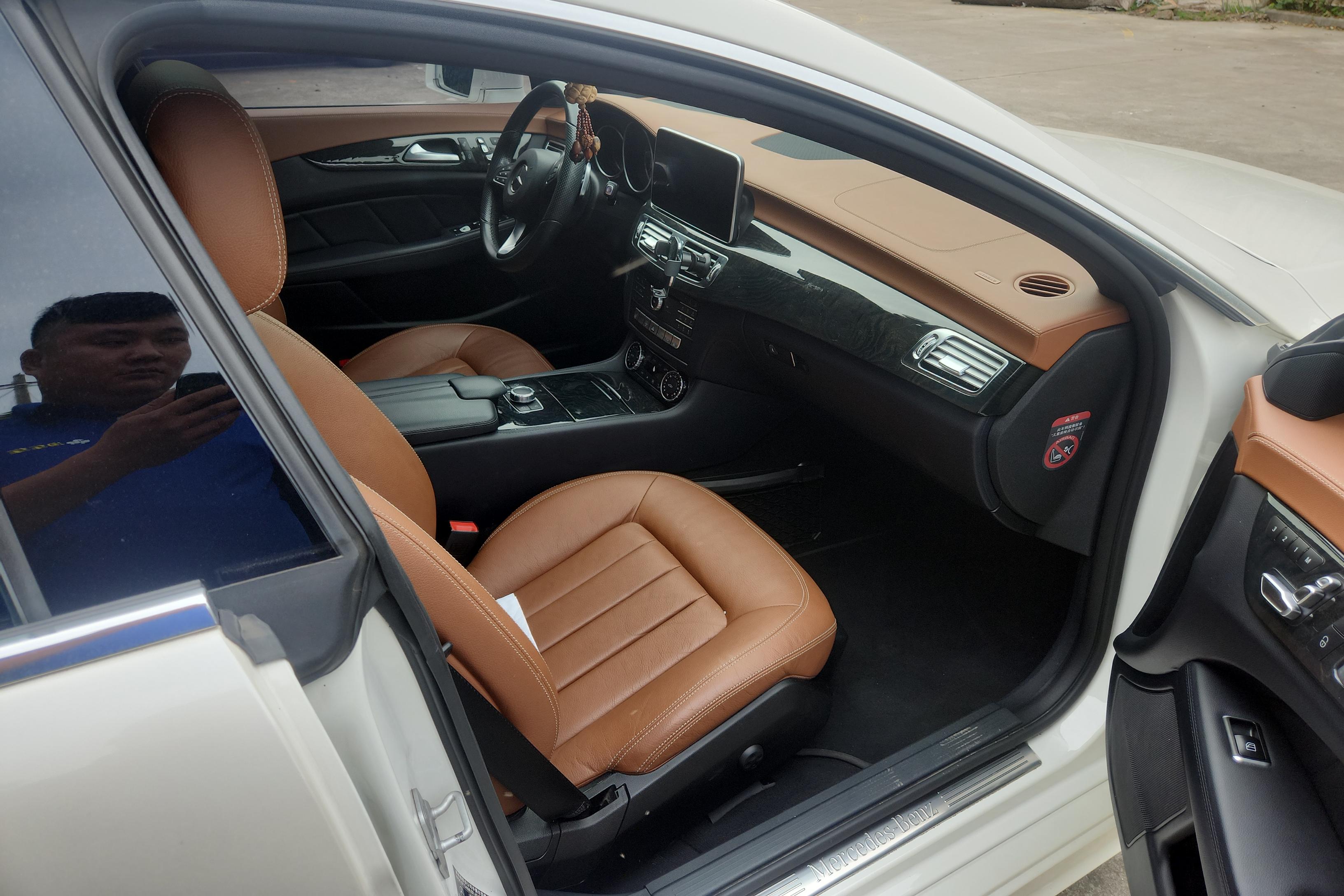 Mercedes-Benz CLS Class 2015 car image #7