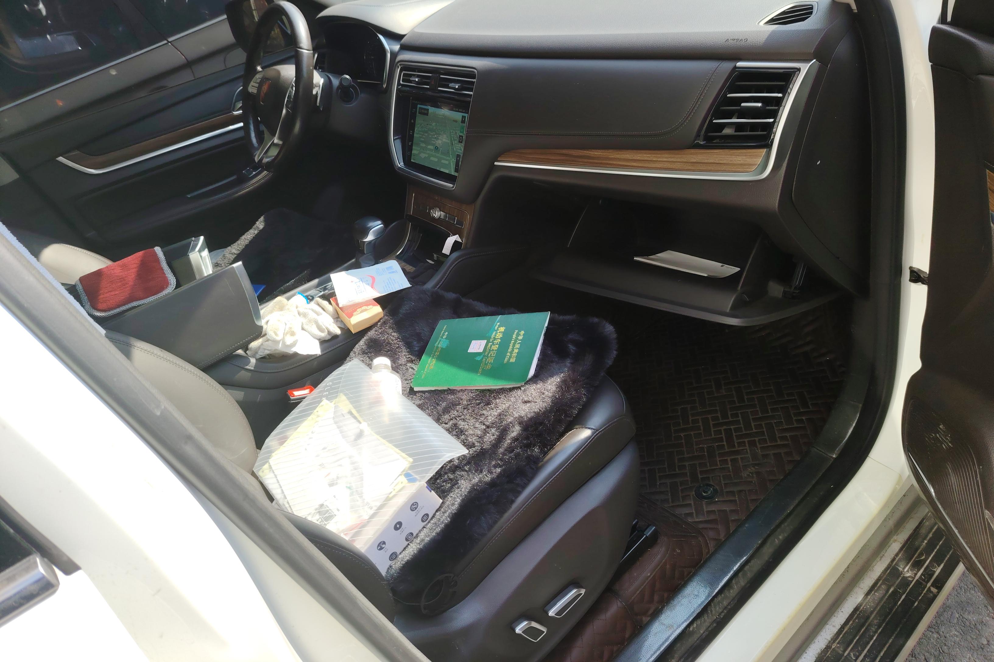 Roewe RX8 2019 image de voiture #7