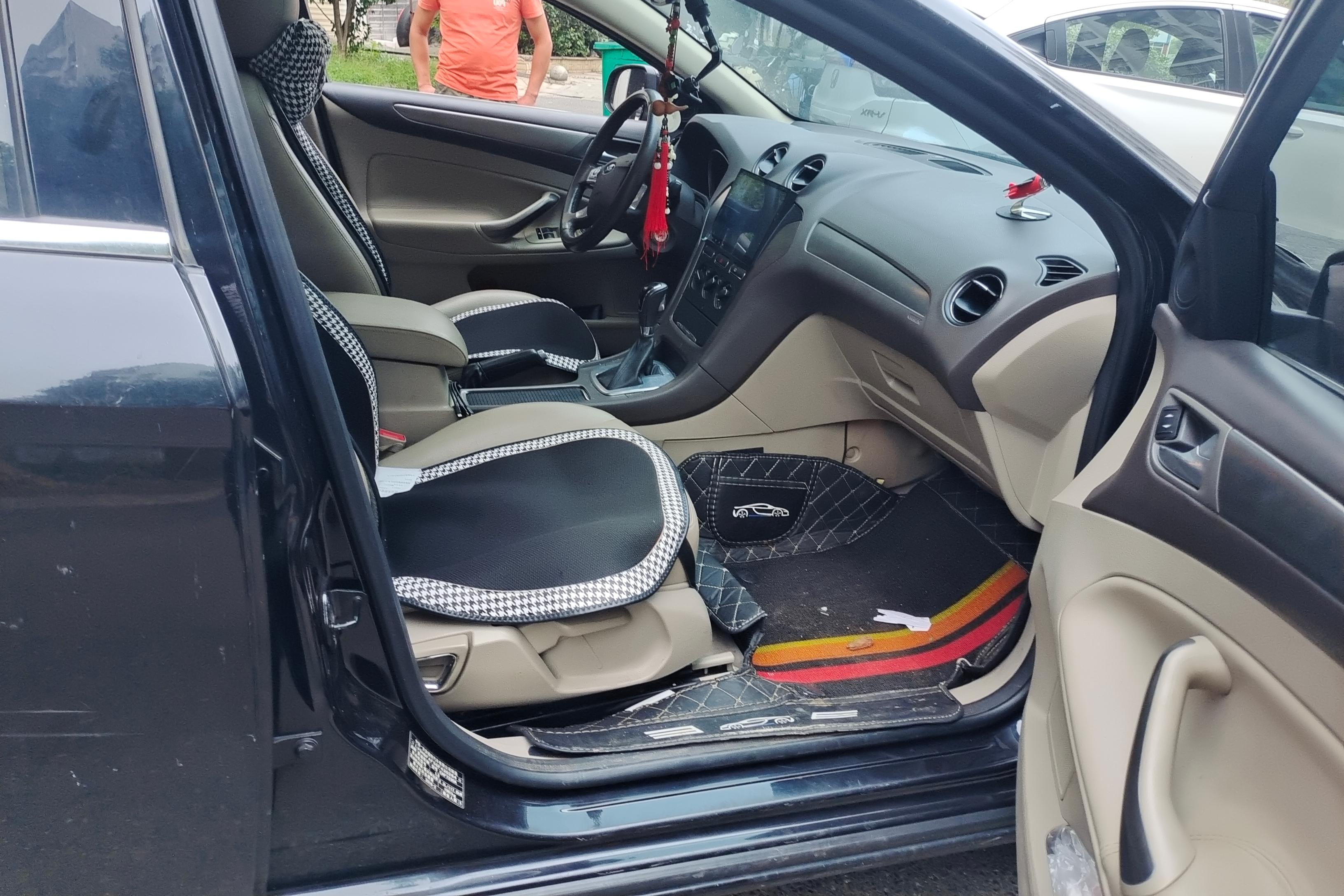 Ford Zhisheng 2016 #7 Ford Zhisheng 2016 car image #7