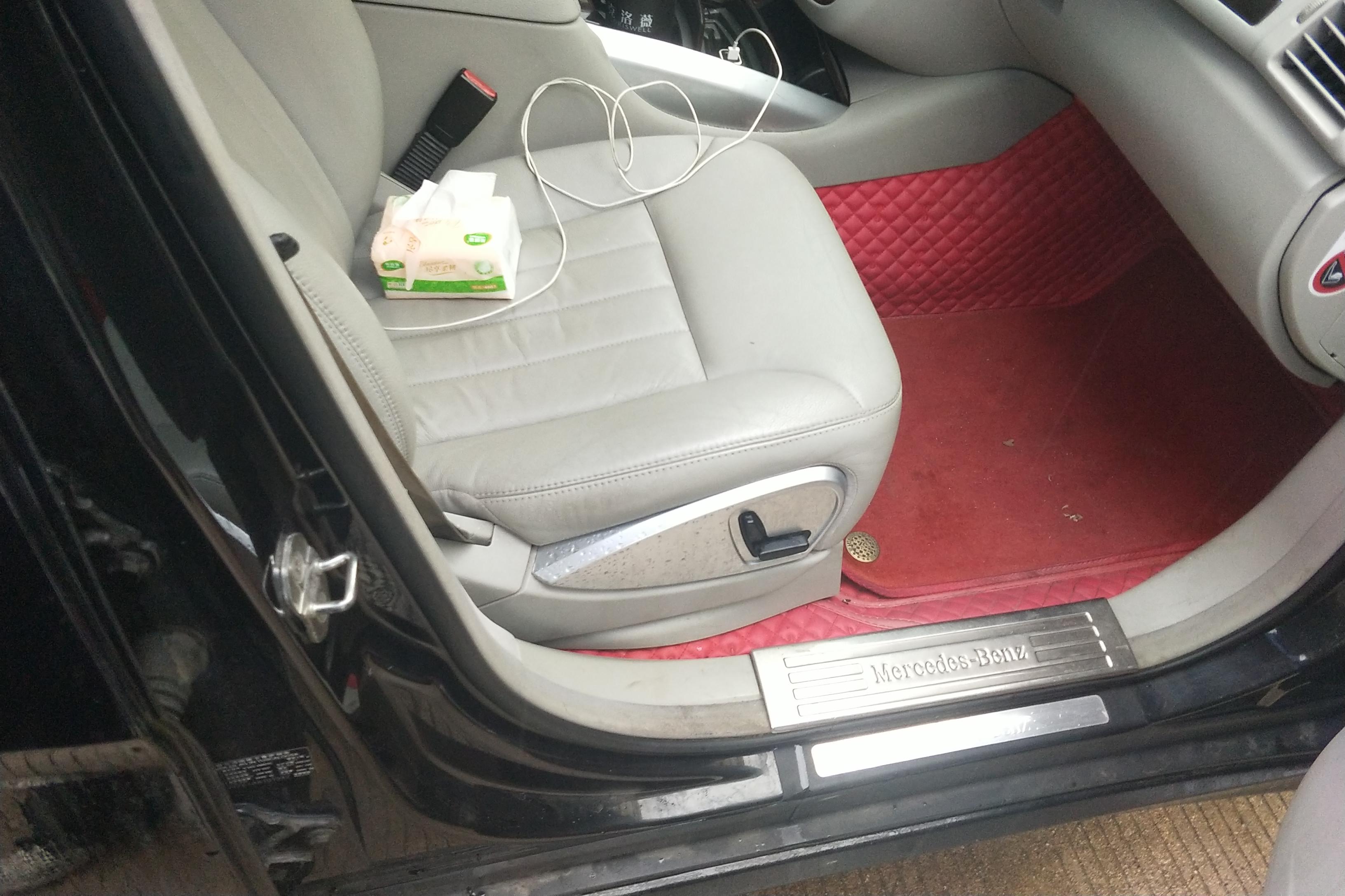 Mercedes-Benz R Class 2009 car image #7