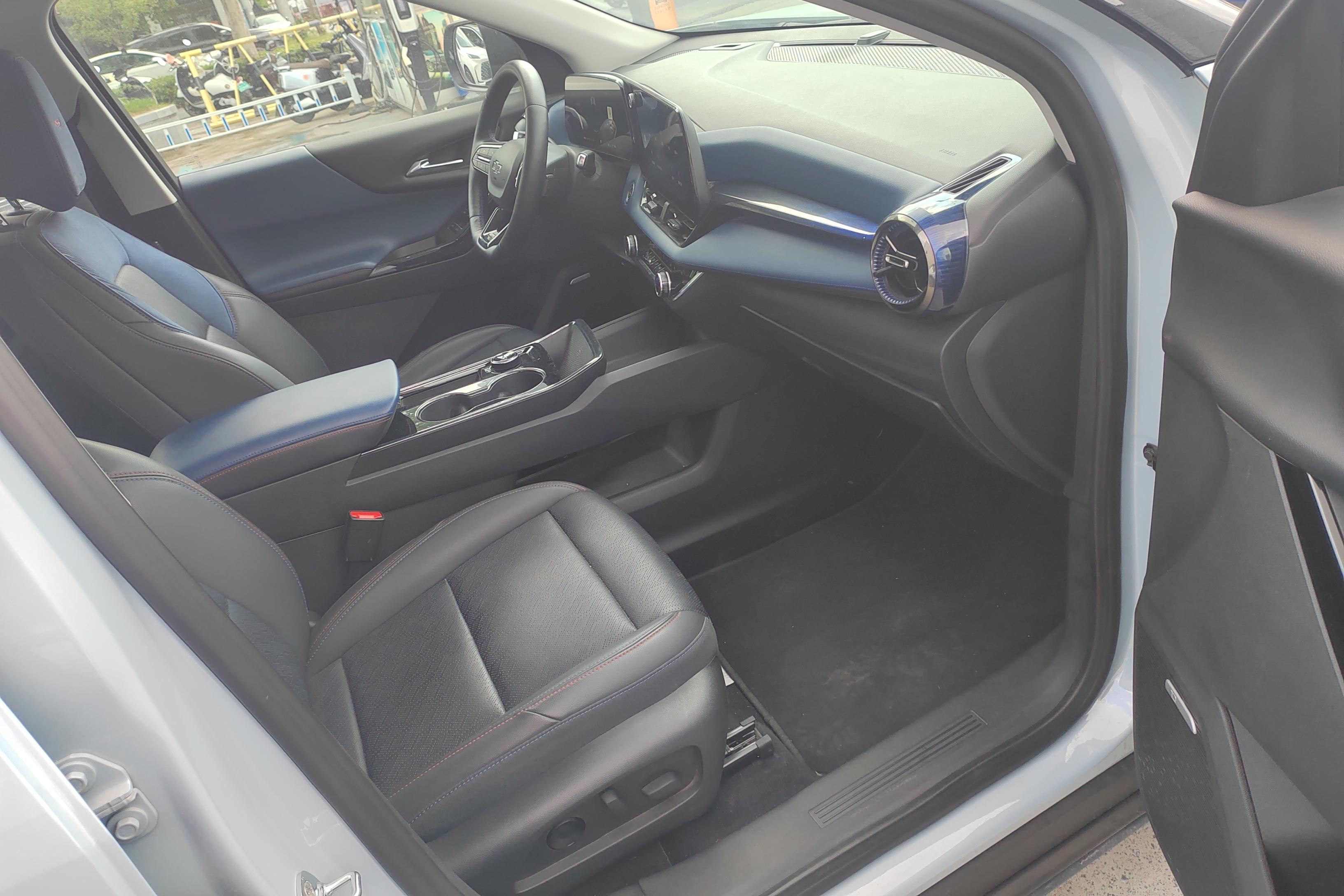 Chevrolet Equinox Plus 2024 car image #7