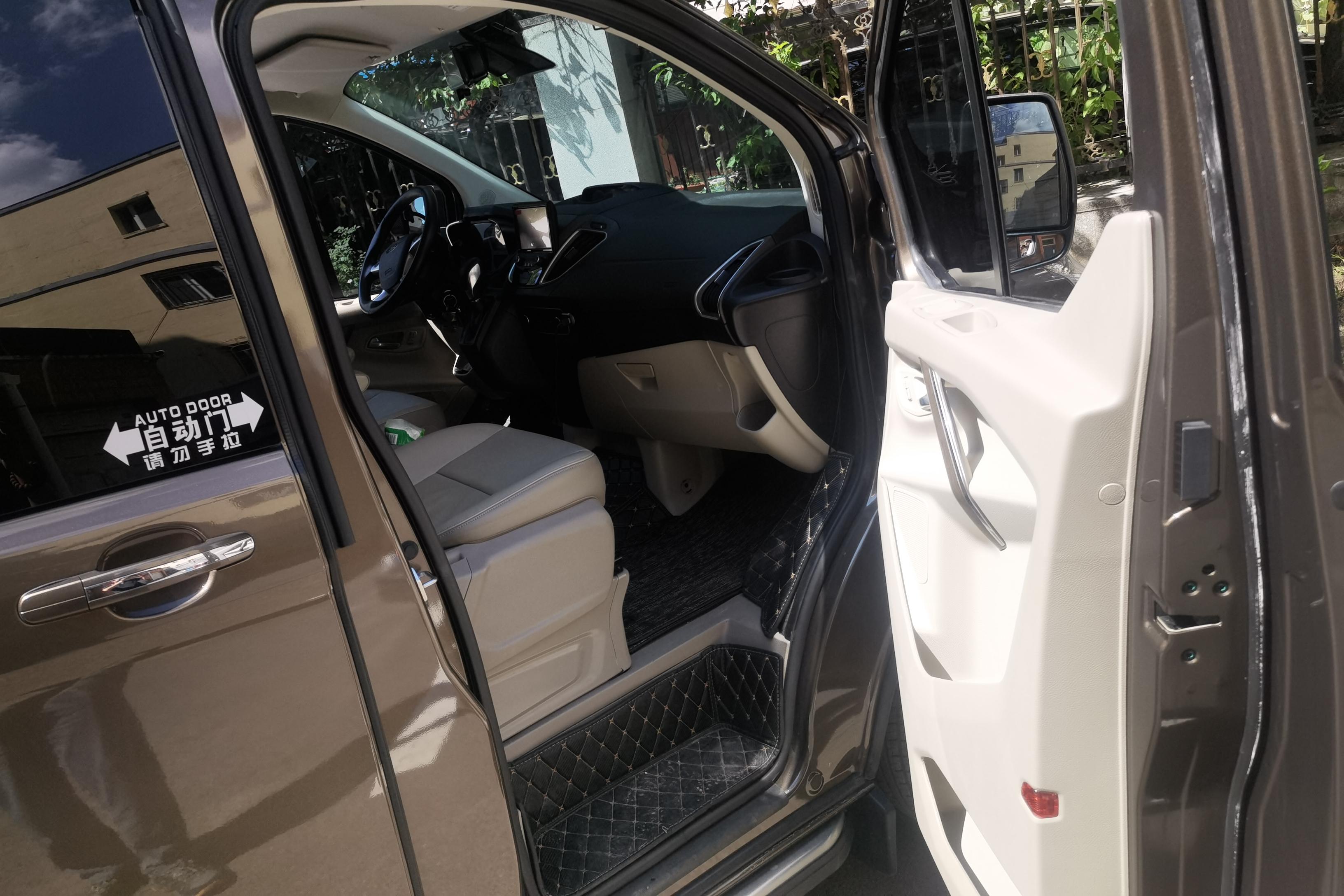 Ford Tourneo 2017 car image #7