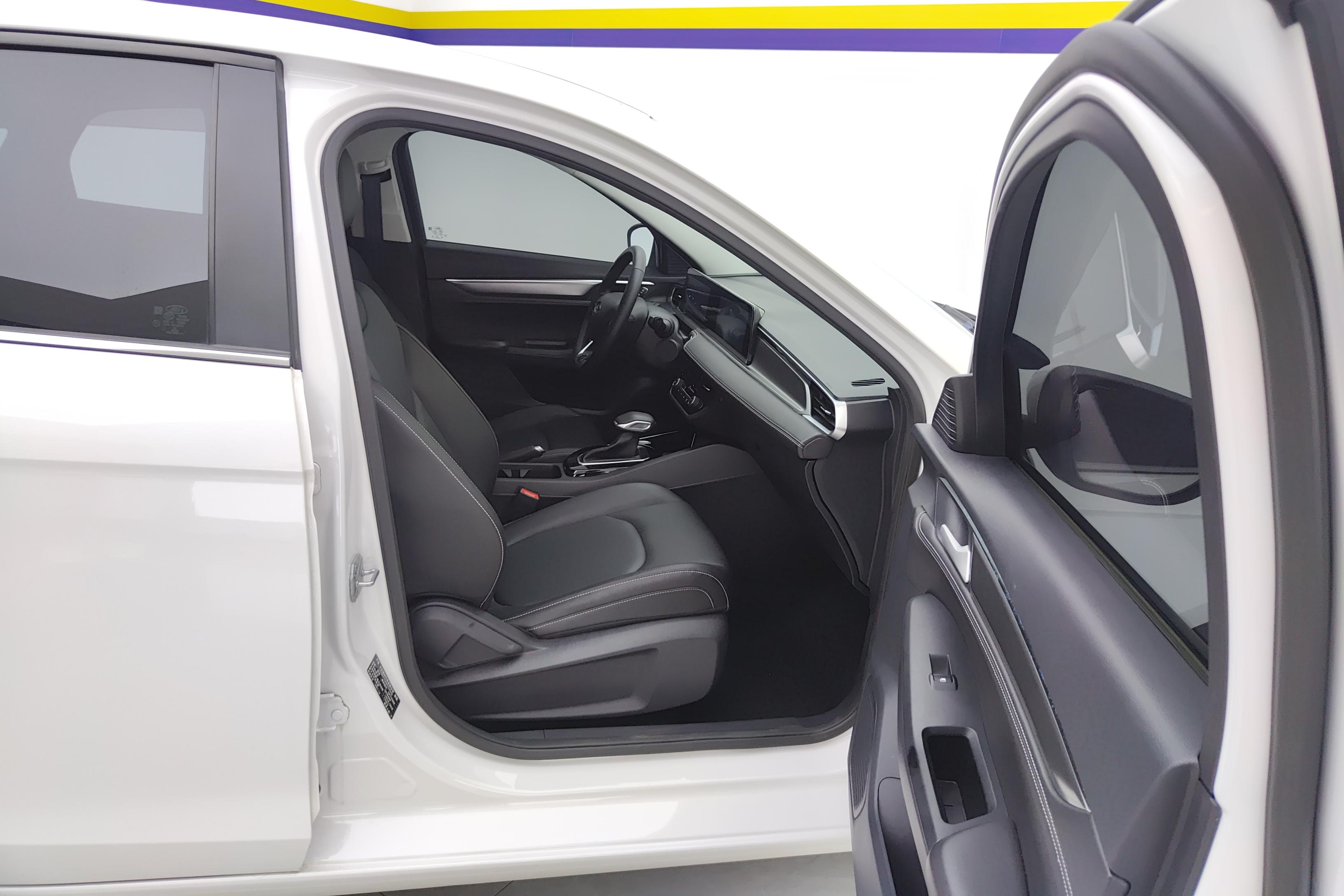 Ford Escort 2021 #7 Ford Escort 2021 immagine di auto #7