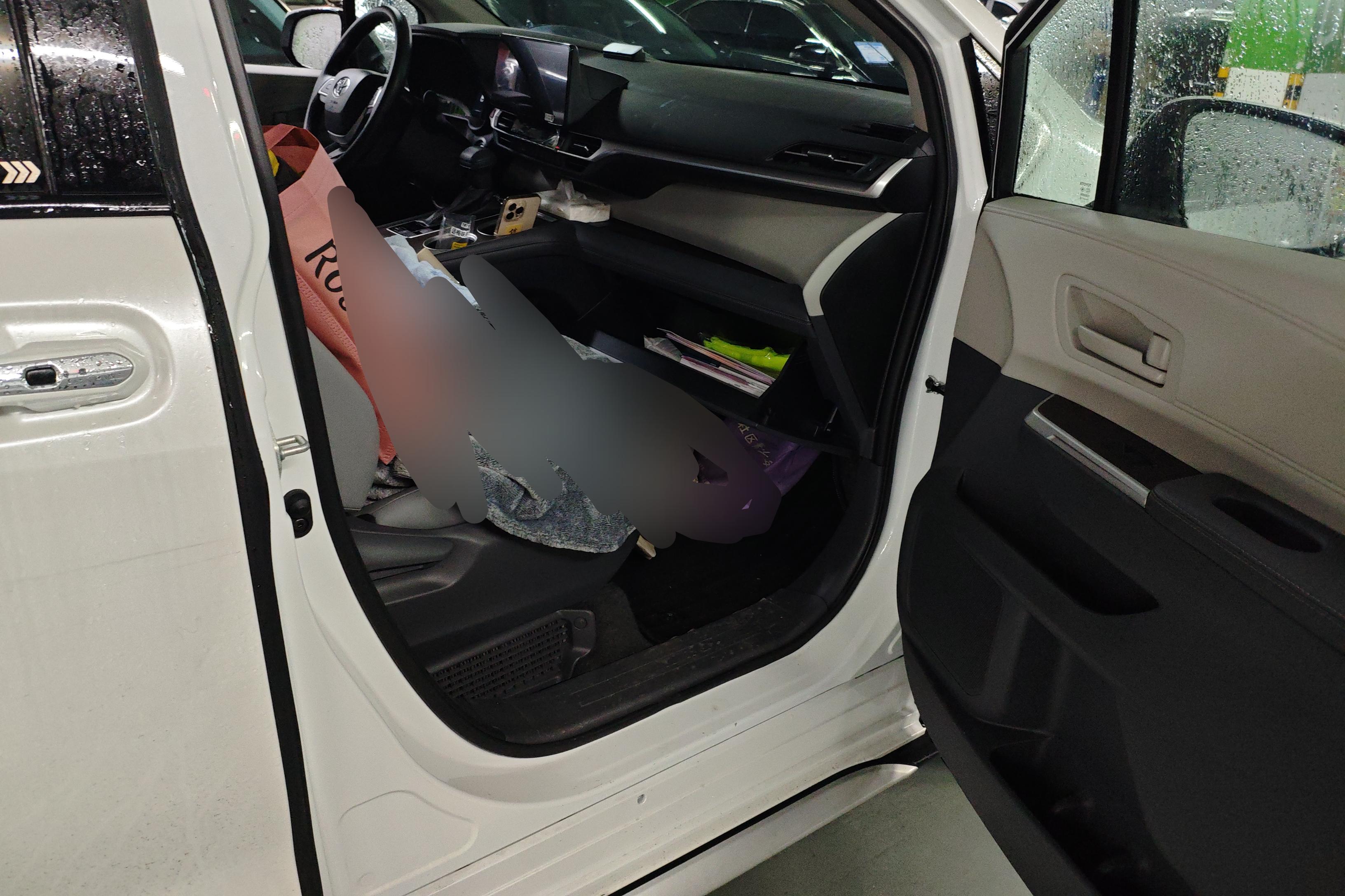 Toyota Granvia 2025 #7 Toyota Granvia 2025 car image #7