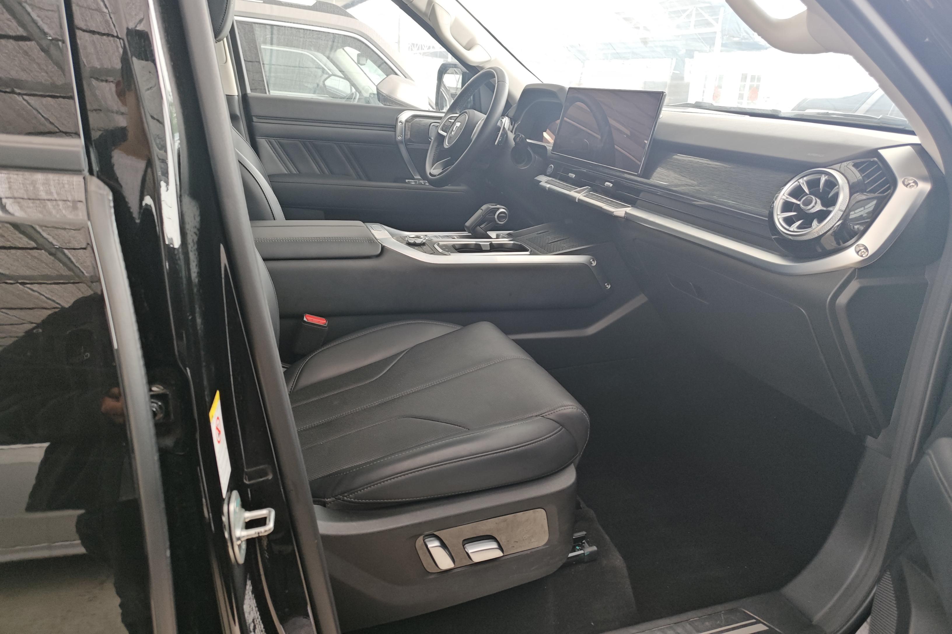 Tank 400 2024 car image #7