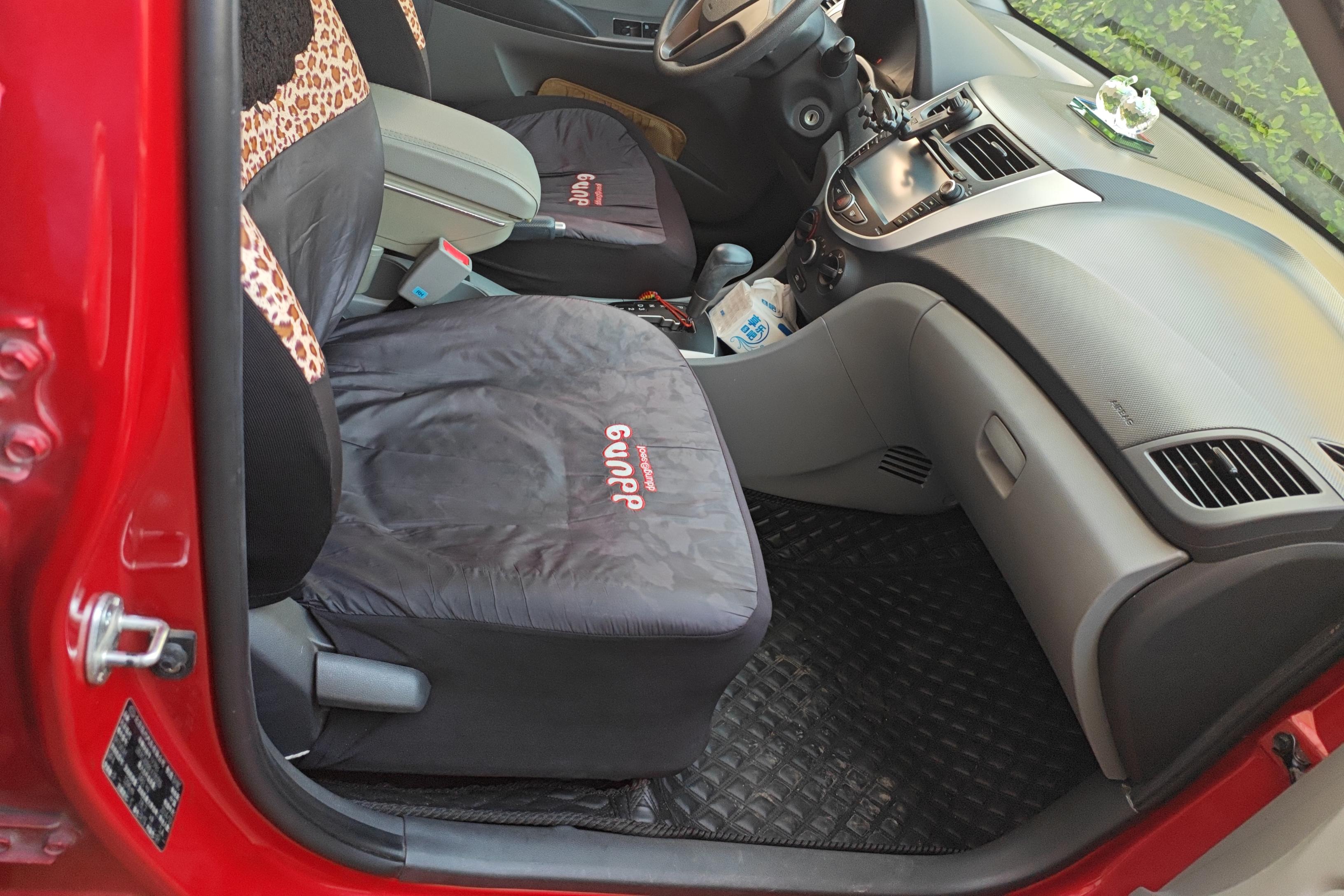 Hyundai Reina 2014 car image #7