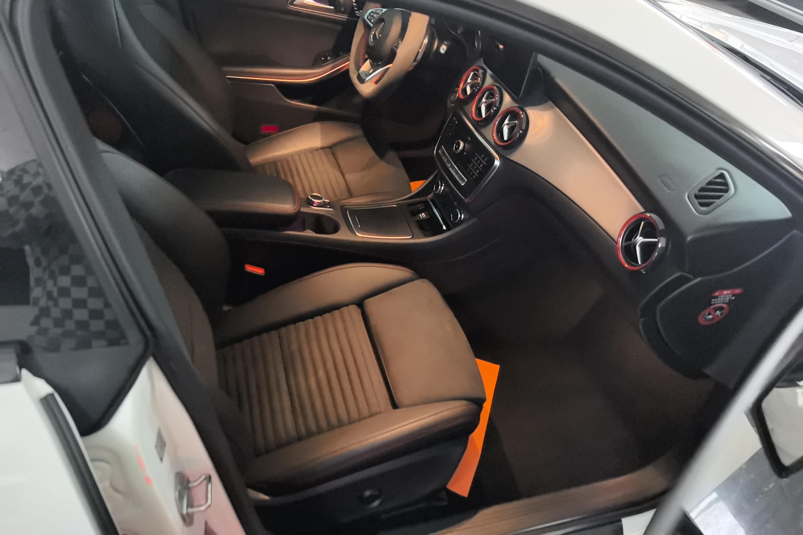 Mercedes-Benz CLA Class (Imported) 2018 #7 Mercedes-Benz CLA Class (Imported) 2018 car image #7