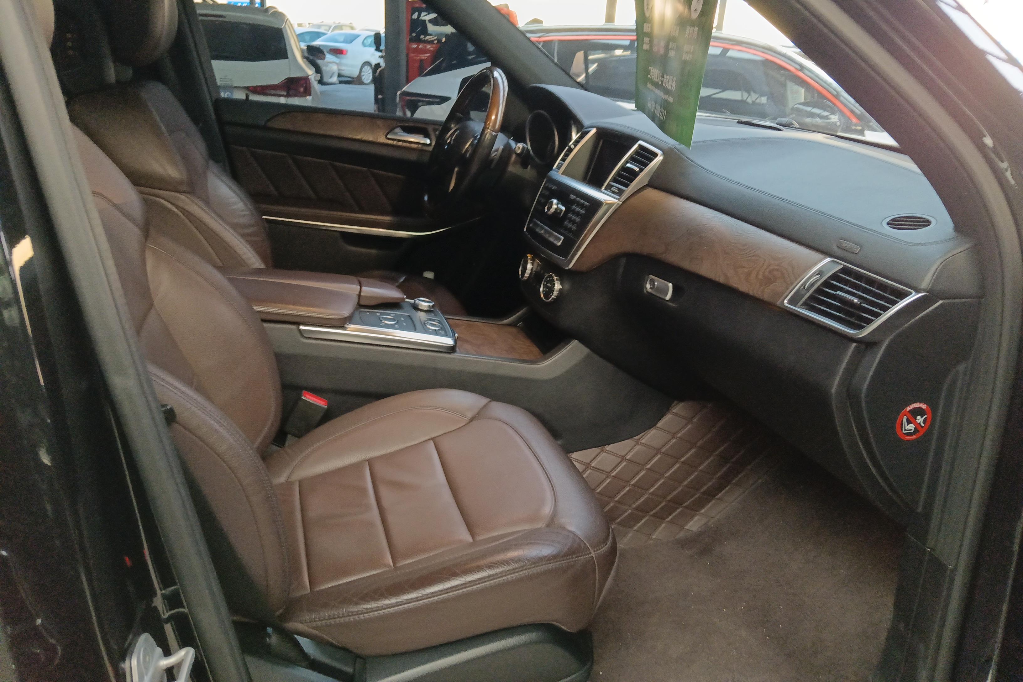 Mercedes-Benz GL Class 2015 #7 Mercedes-Benz GL Class 2015 car image #7