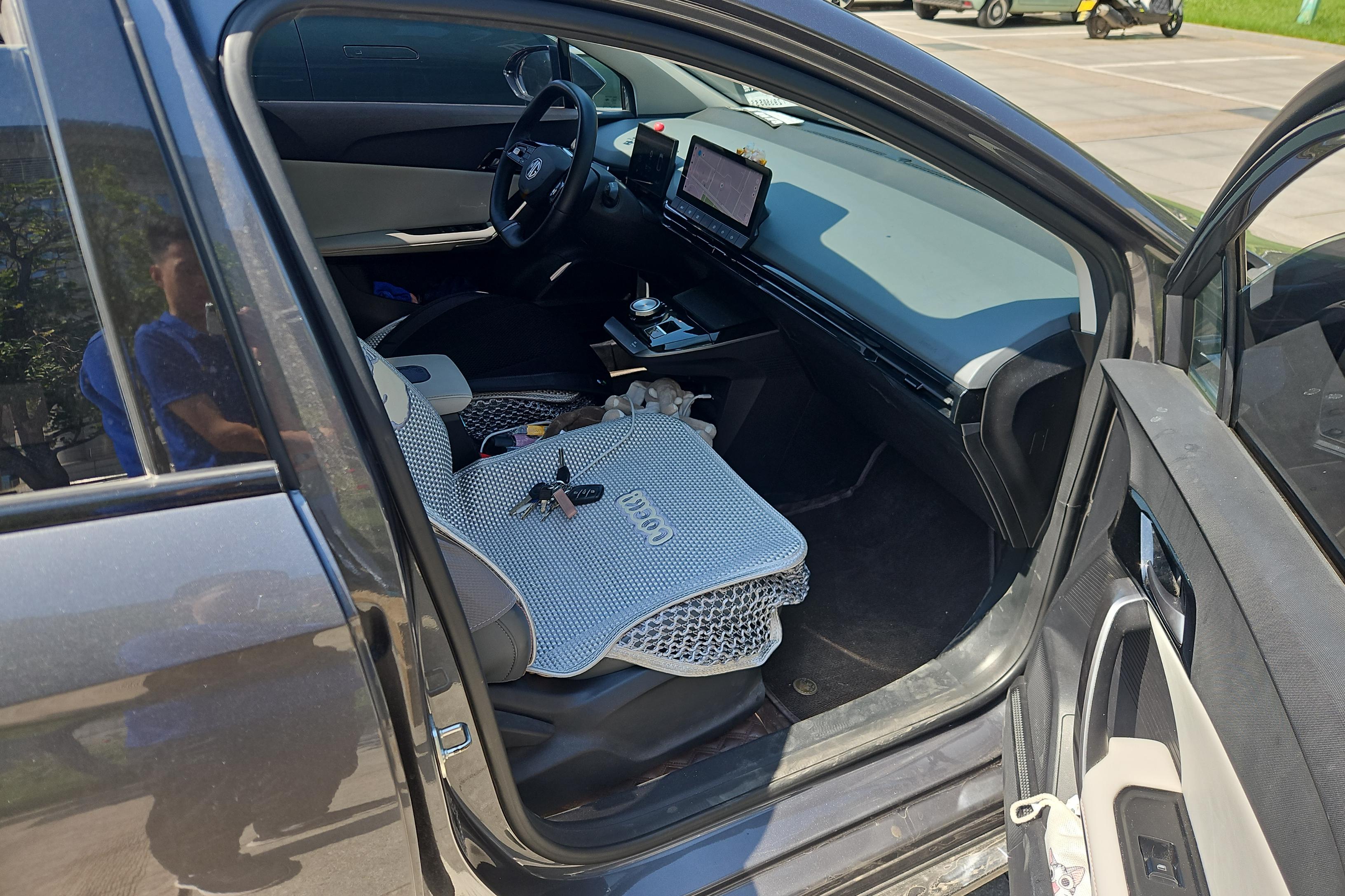 MG 4 EV 2022 #7 MG 4 EV 2022 car image #7