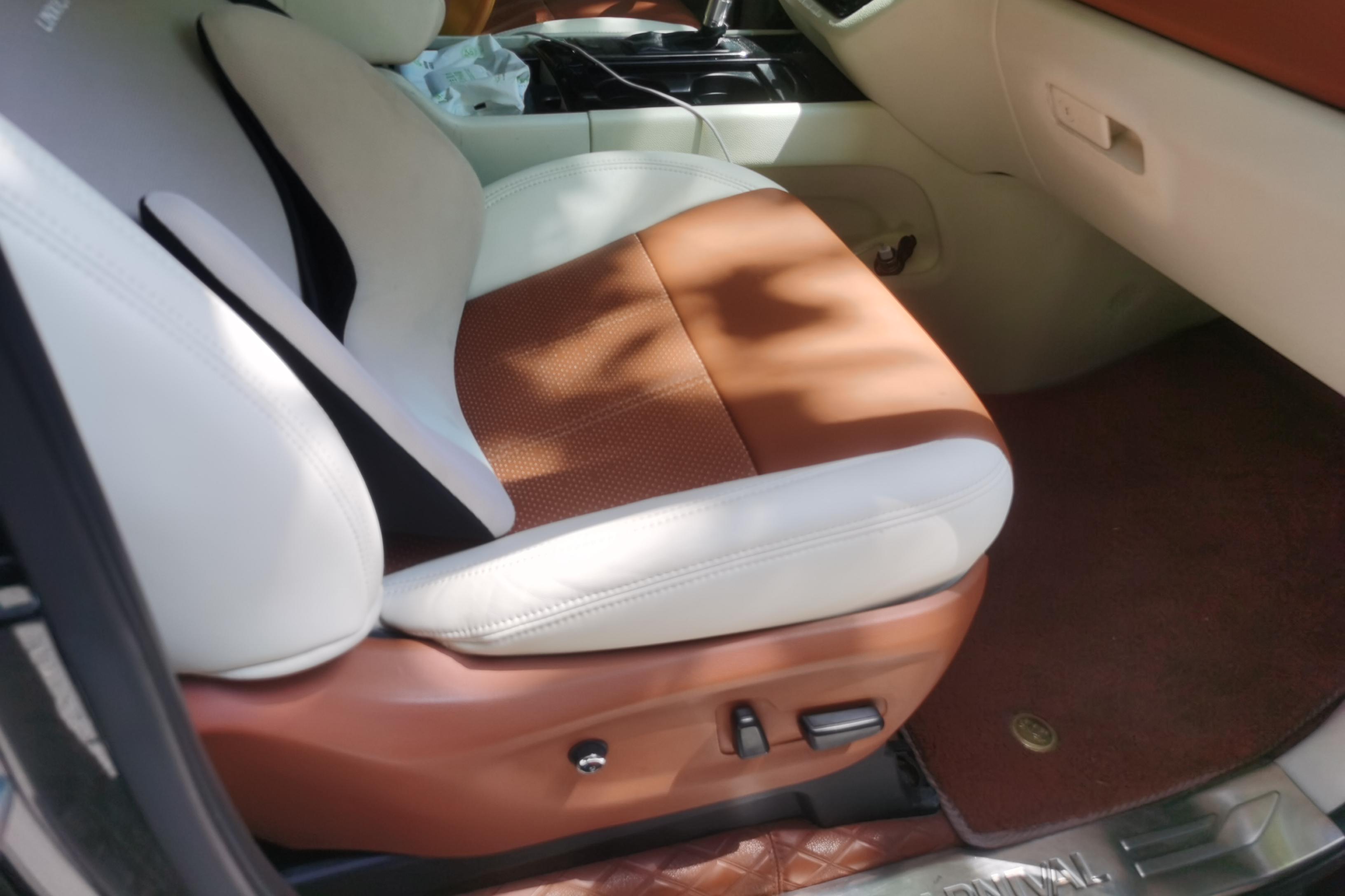 Kia Carnival 2016 изображение автомобиля #7