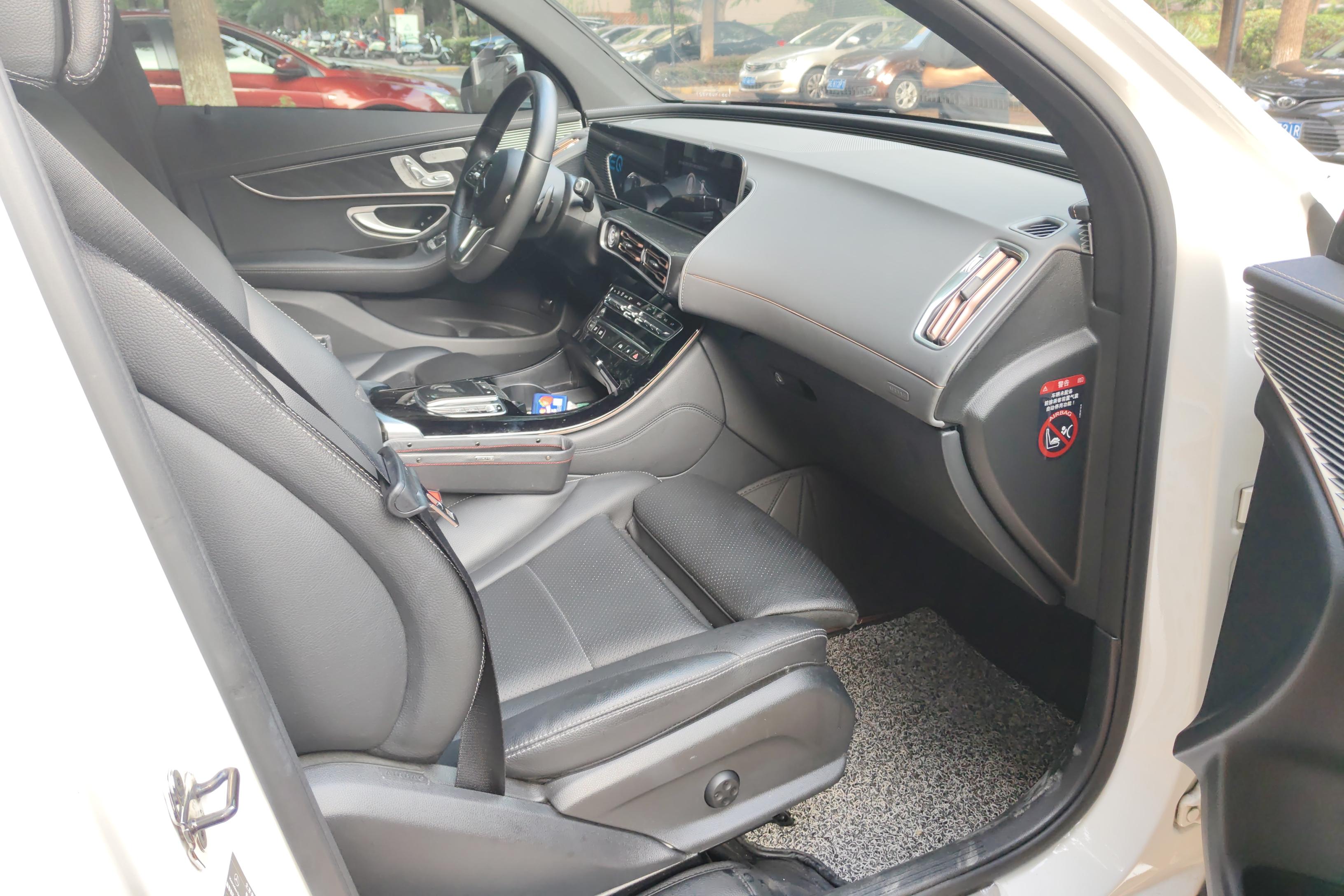 Mercedes-Benz EQC Class 2020 car image #7