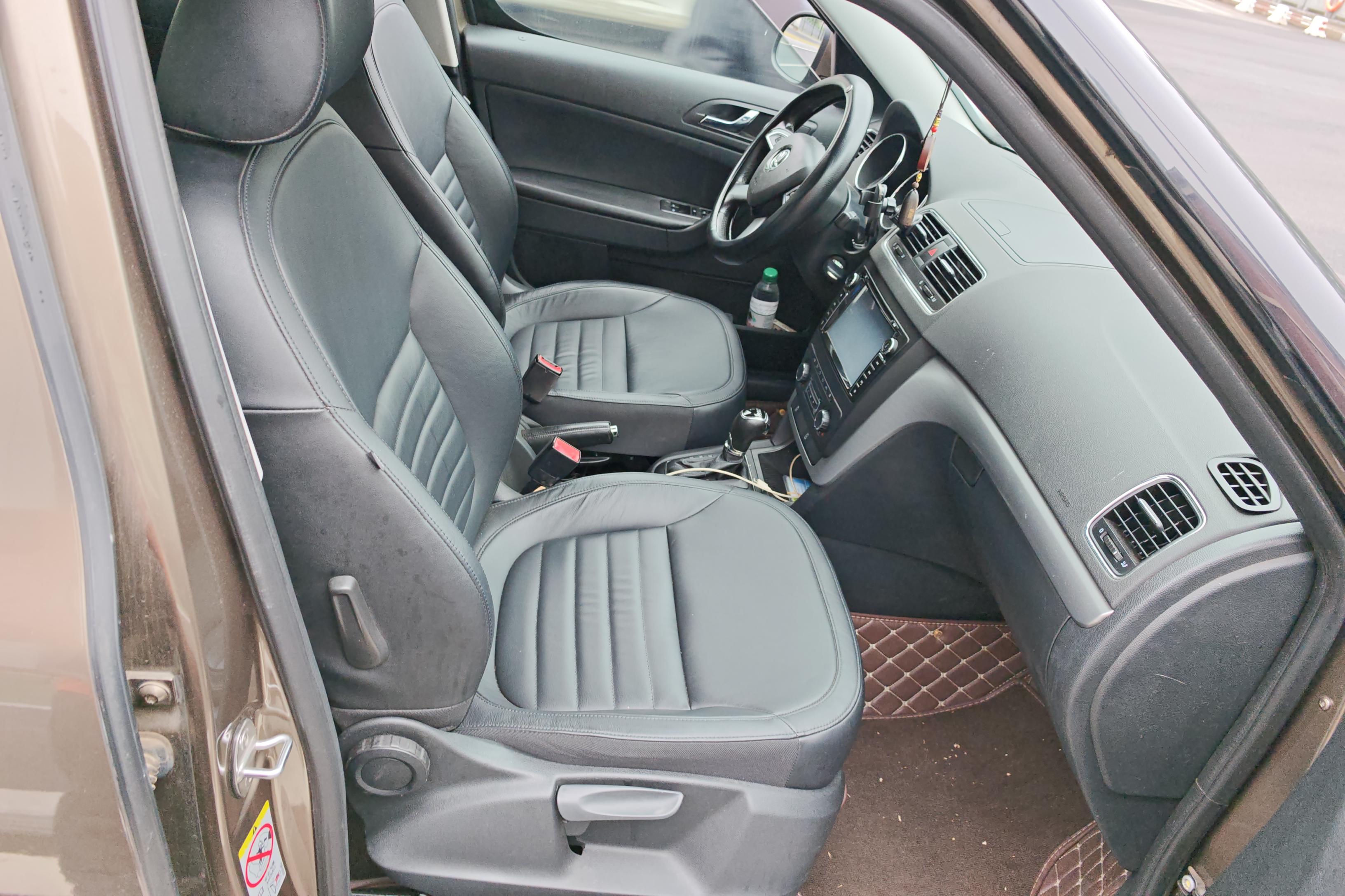 Skoda Yeti 2014 car image #7