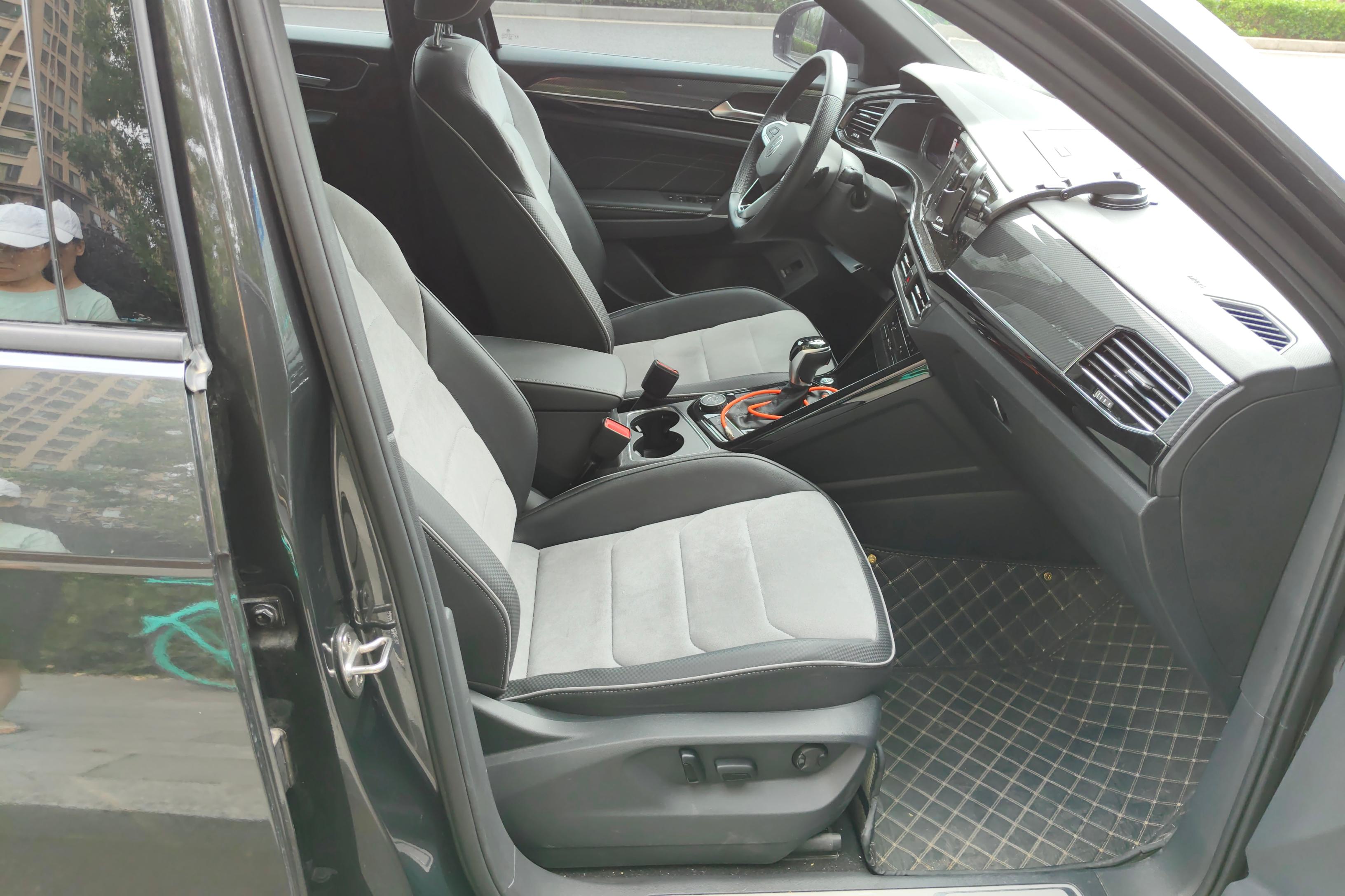 Volkswagen Tayron X 2022 car image #7