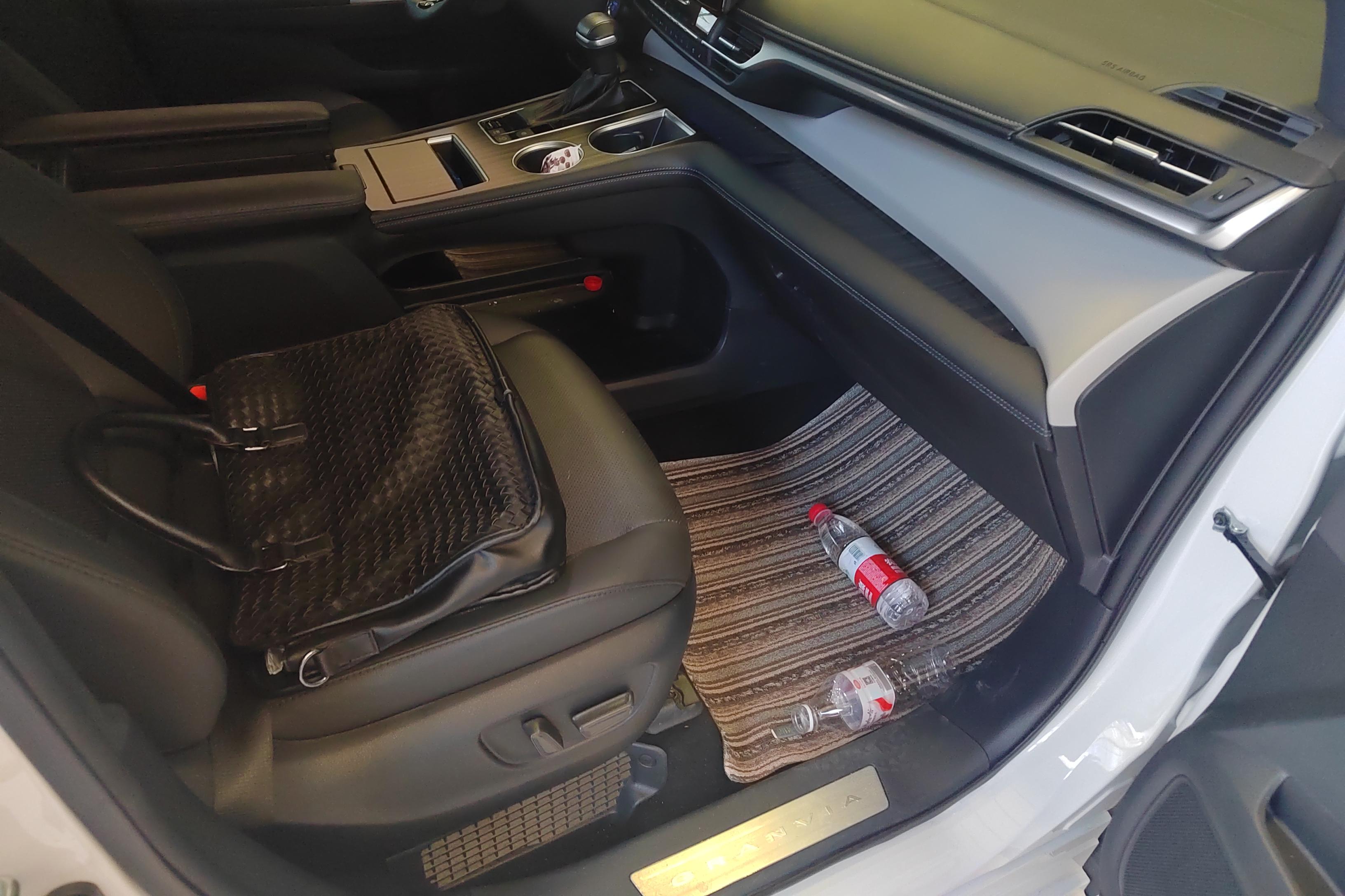 Toyota Granvia 2023 #7 Toyota Granvia 2023 immagine di auto #7