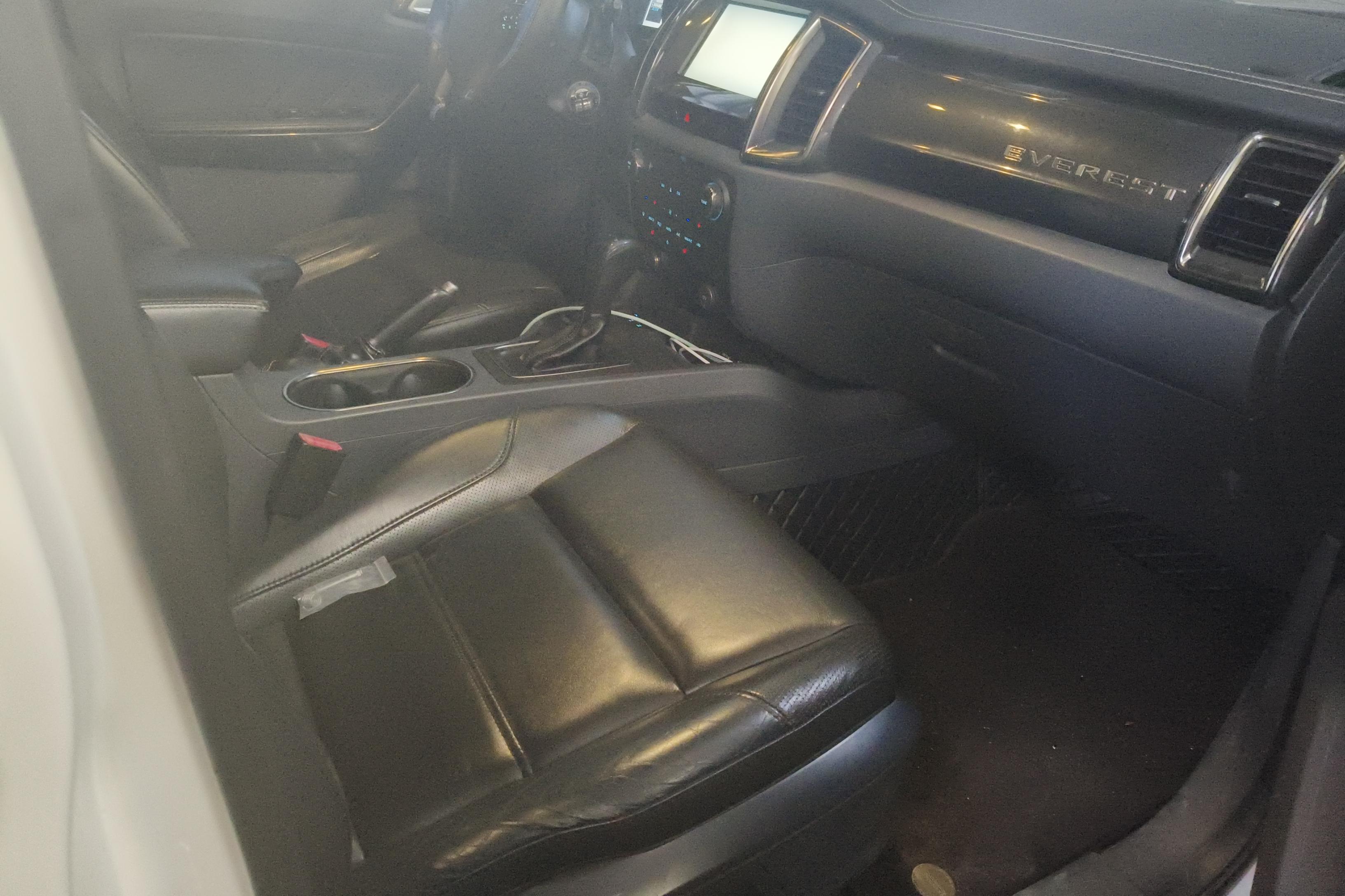 Ford Everest 2015 car image #7