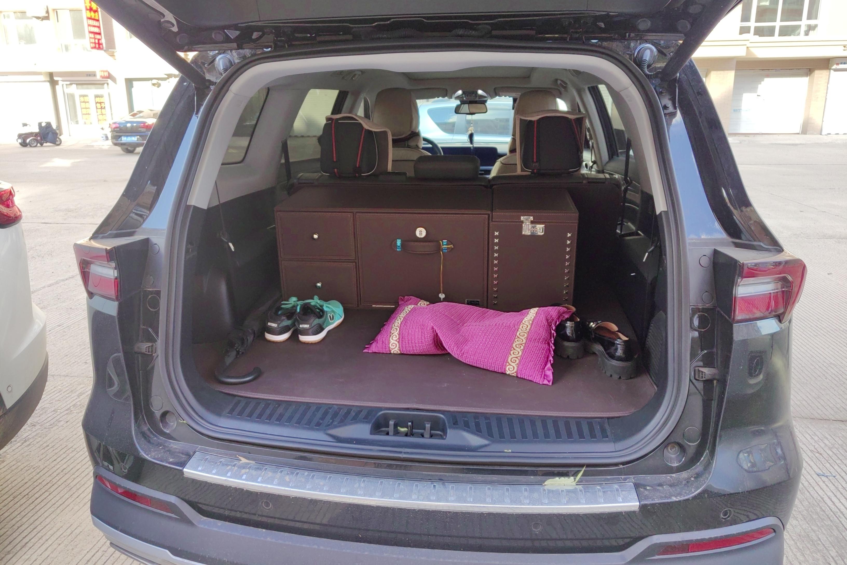 Ford Equator 2024 car image #7