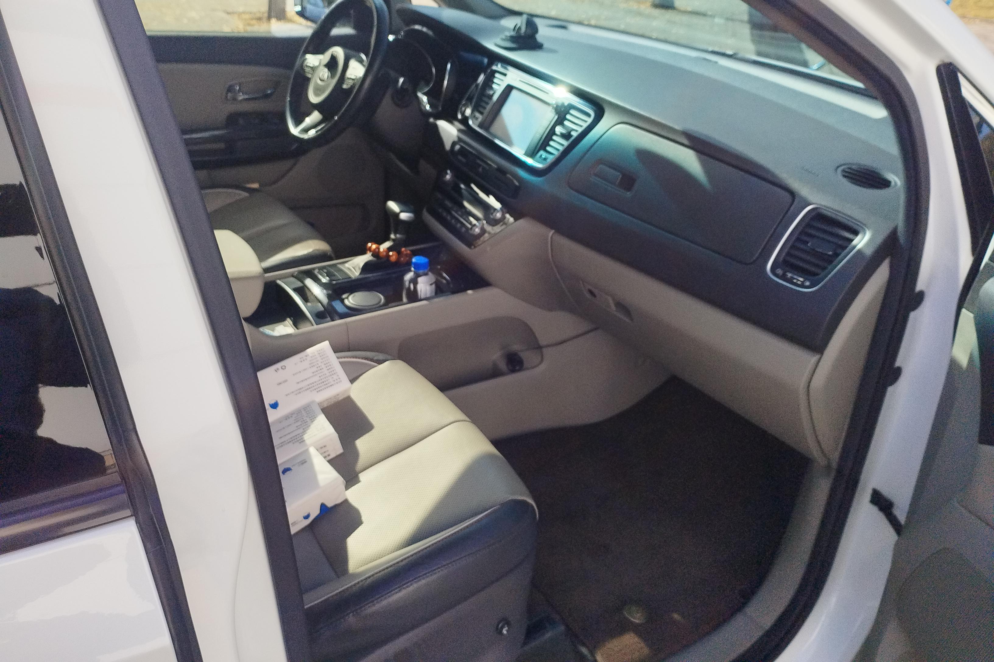 Kia Carnival 2017 изображение автомобиля #7