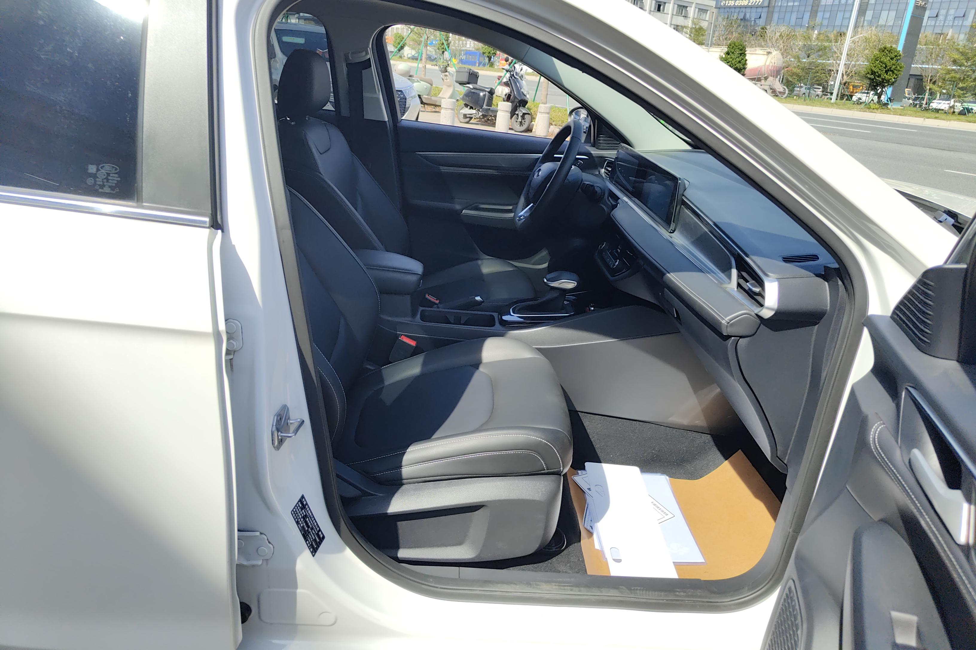 Ford Escort 2022 car image #7