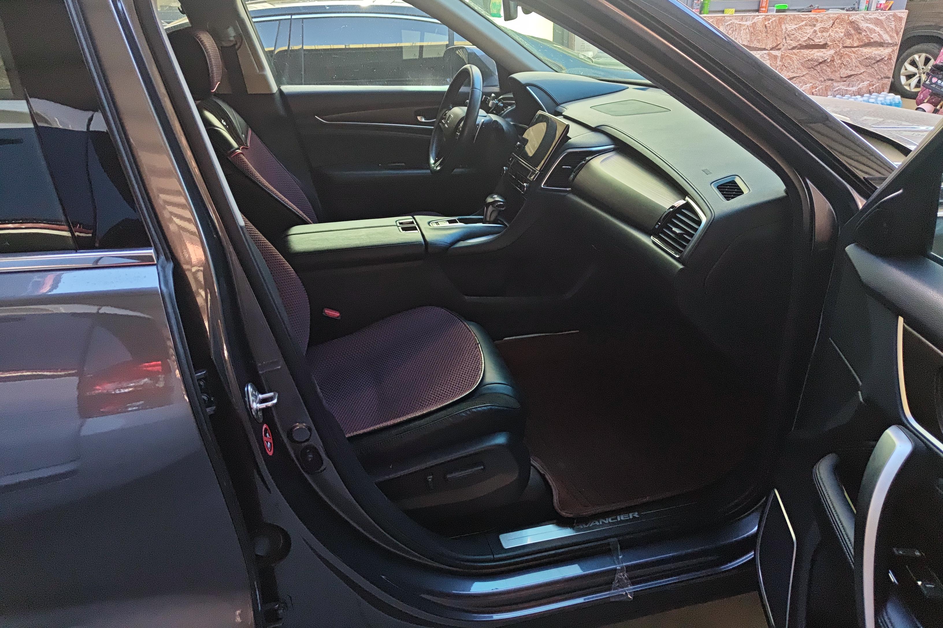 Honda Avancier 2017 изображение автомобиля #7