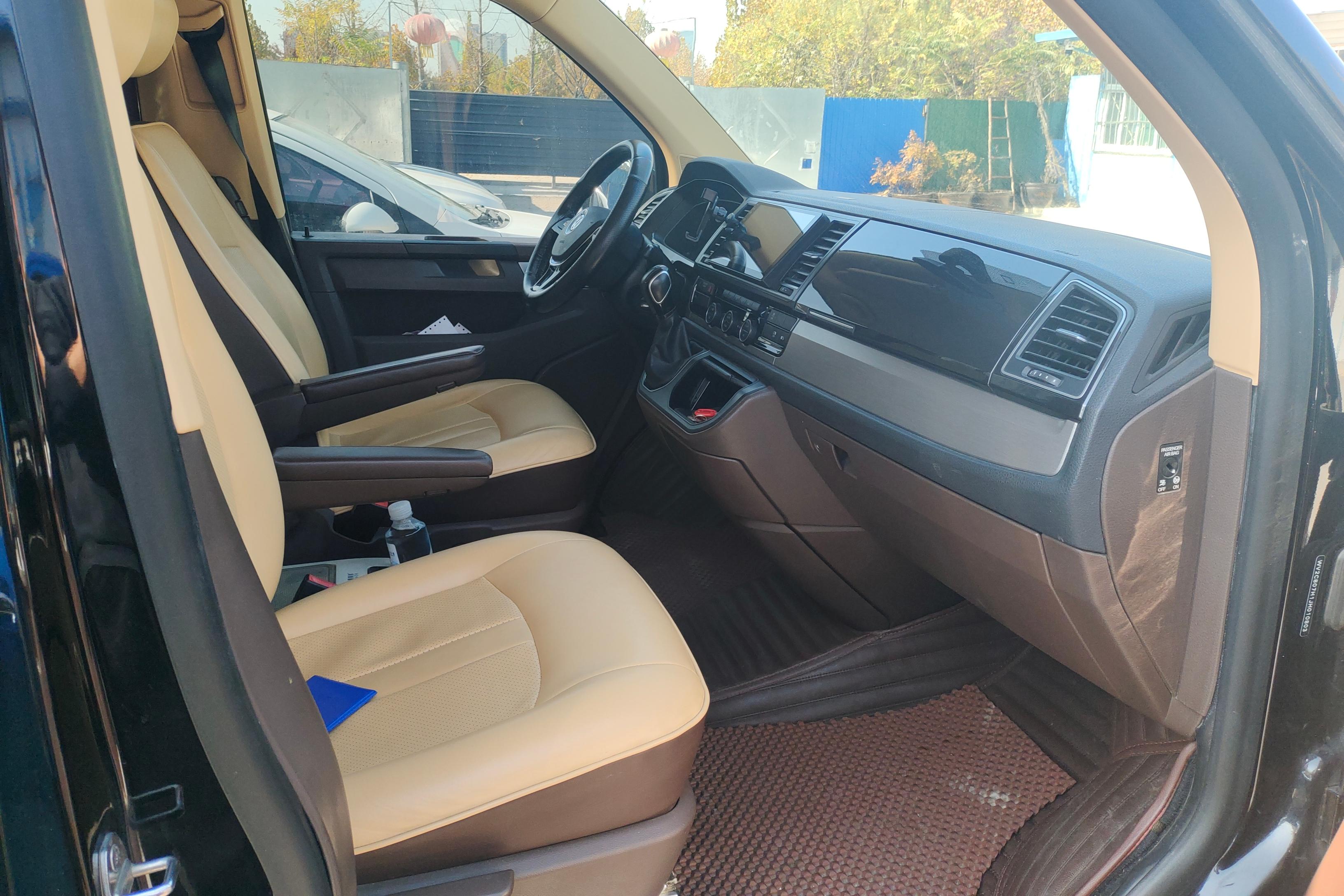 Volkswagen Caravelle 2018 car image #7