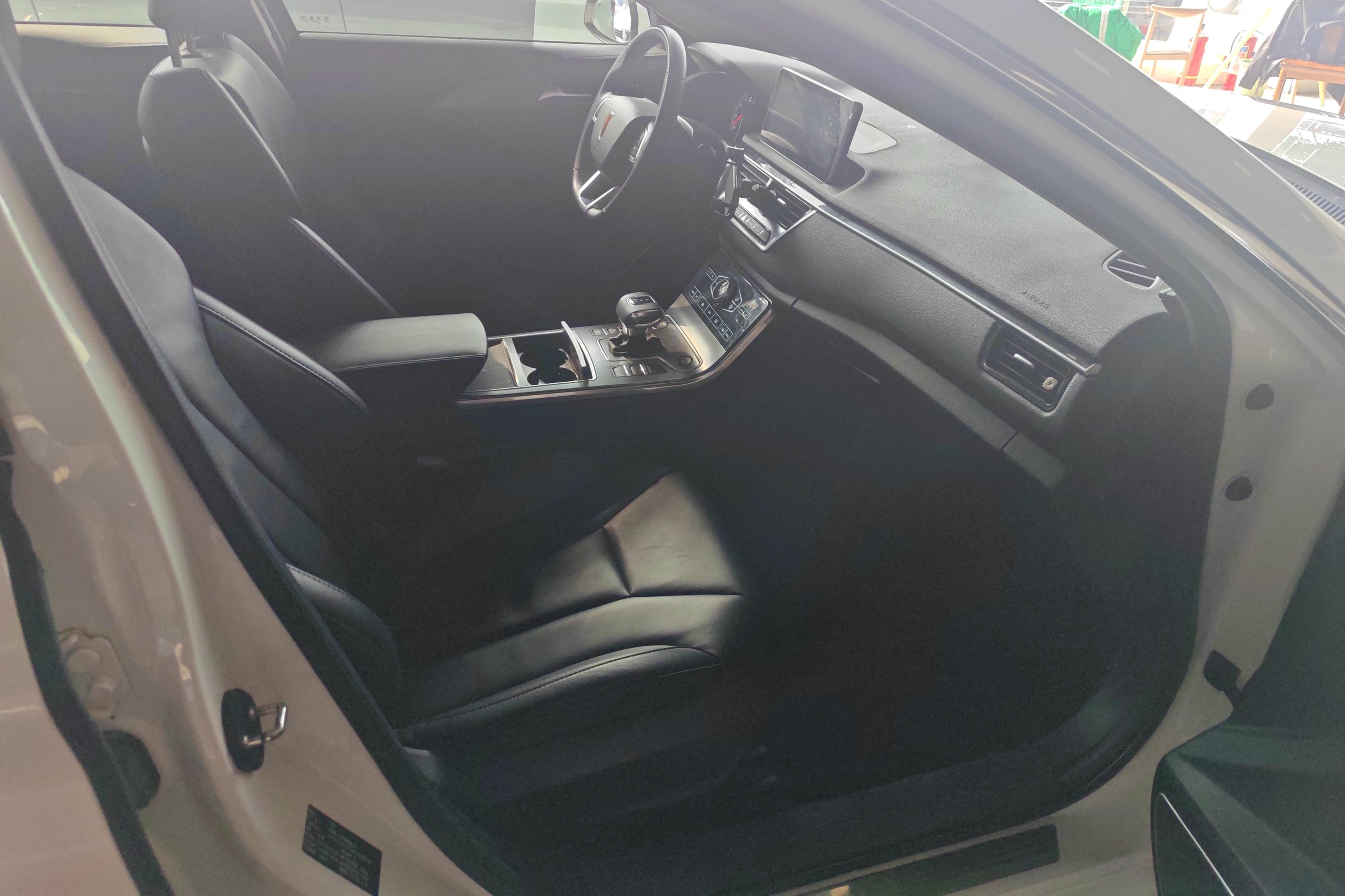 HongQi H5 2021 #7 HongQi H5 2021 car image #7