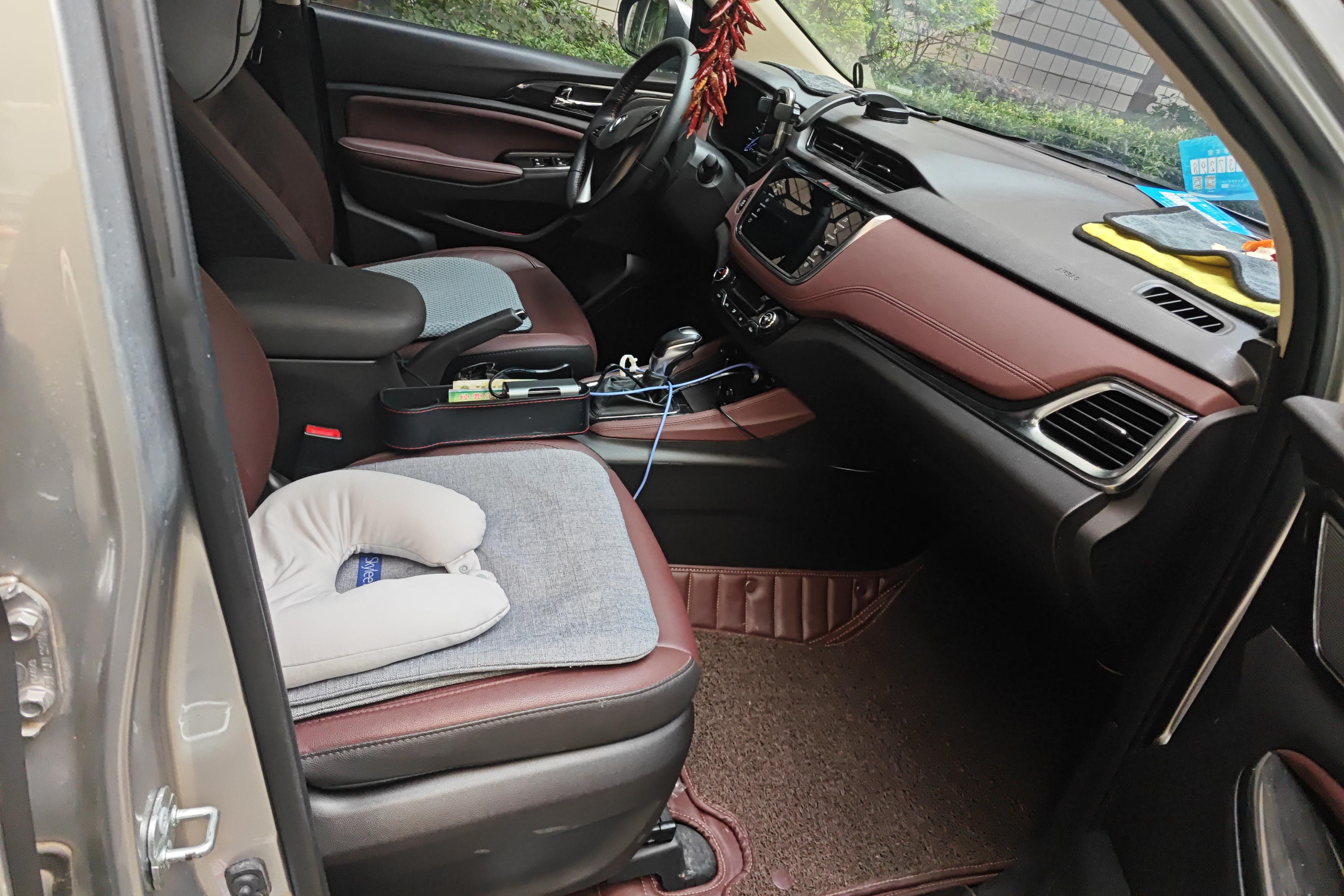 Changan Linmax 2017 car image #7