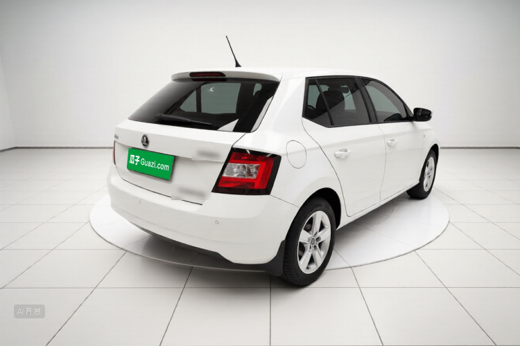 Skoda Fabia 2017 immagine di auto #7