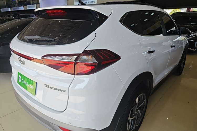 Hyundai Tucson (Imported) 2019 car image #7