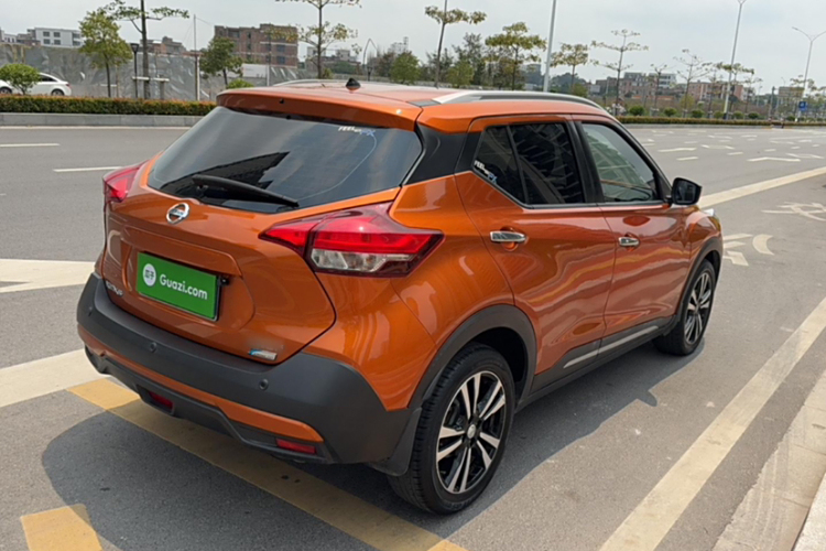 Nissan Kicks 2017 immagine di auto #7