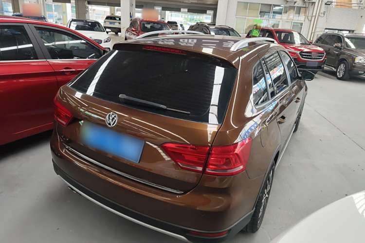 Volkswagen Cross Lavida 2017 صورة سيارة #7