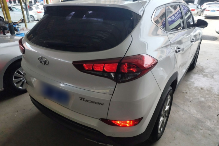 Hyundai Tucson (Imported) 2016 #7 Hyundai Tucson (Imported) 2016 car image #7