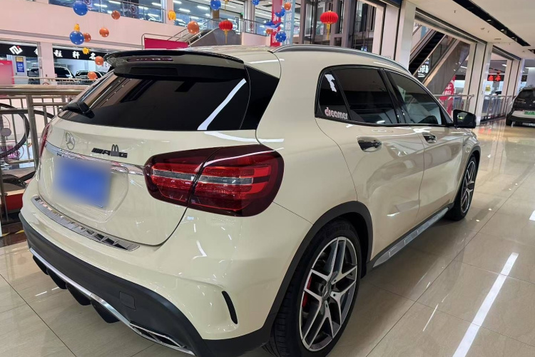 Mercedes-Benz GLA AMG 2018 car image #7