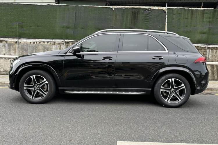 Mercedes-Benz GLE Class New Energy 2023 car image #7