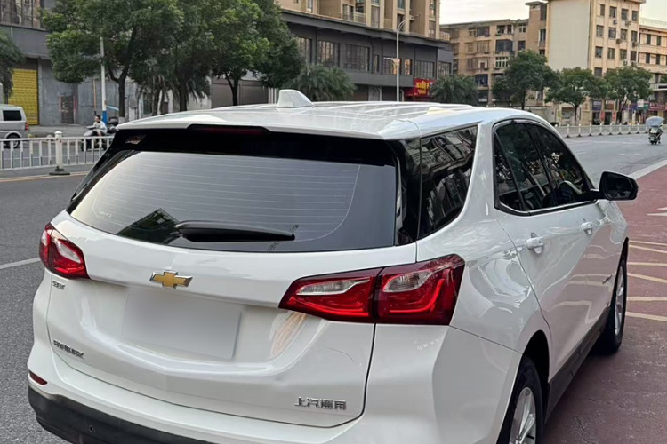 Chevrolet Equinox 2019 car image #7