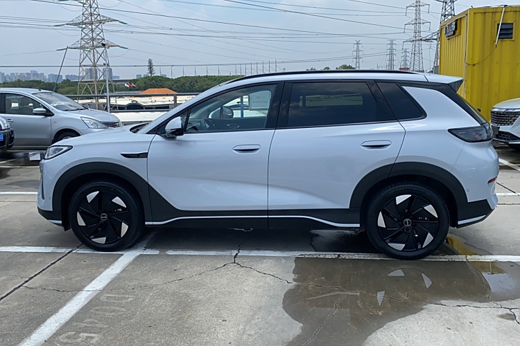 BYD Sea Lion 05 EV 2025 car image #7