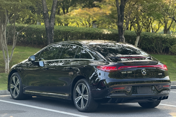 Mercedes-Benz EQE Class 2024 car image #7