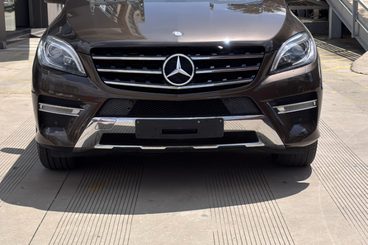 Mercedes-Benz M Class 2015 car image #7