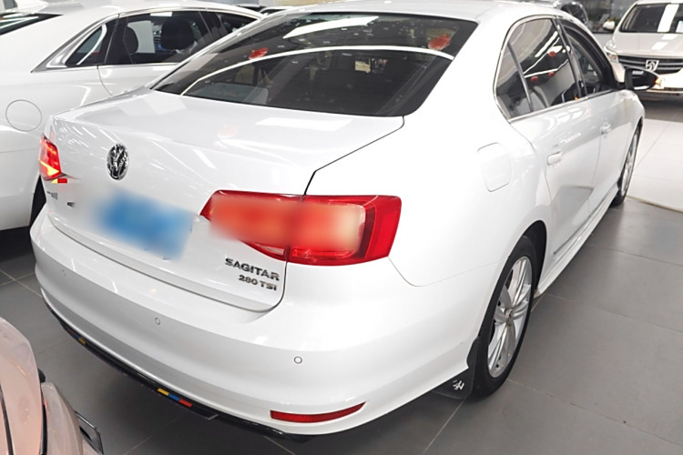 Volkswagen Sagitar 2019 immagine di auto #7