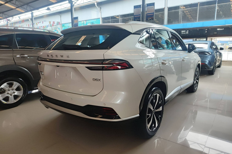 Roewe D5X DMH 2025 car image #7