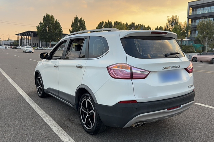 SWM X7 2018 imagen de coche #7