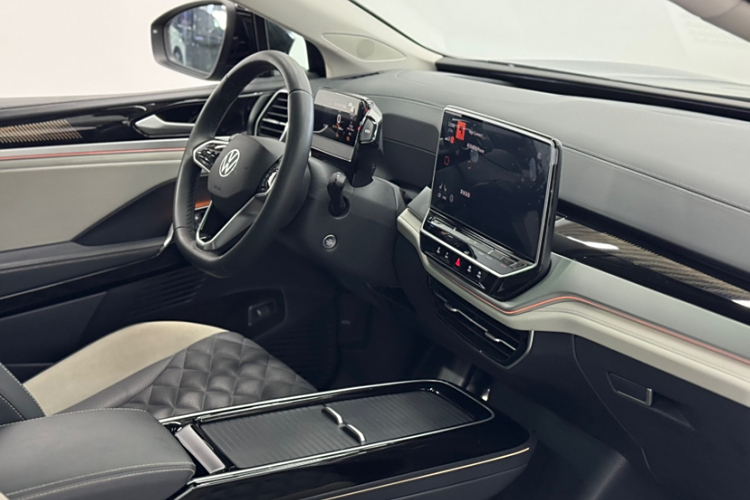 Volkswagen ID.6 Crozz 2024 immagine di auto #7