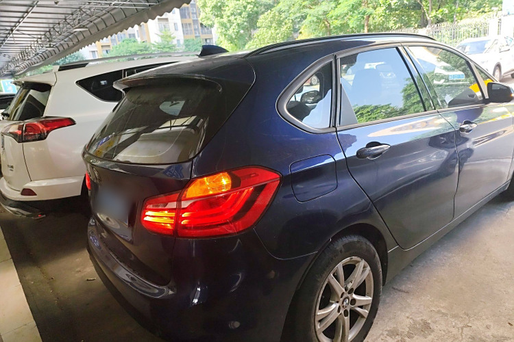 BMW 2 Series Tourer 2017 imagem de carro #7