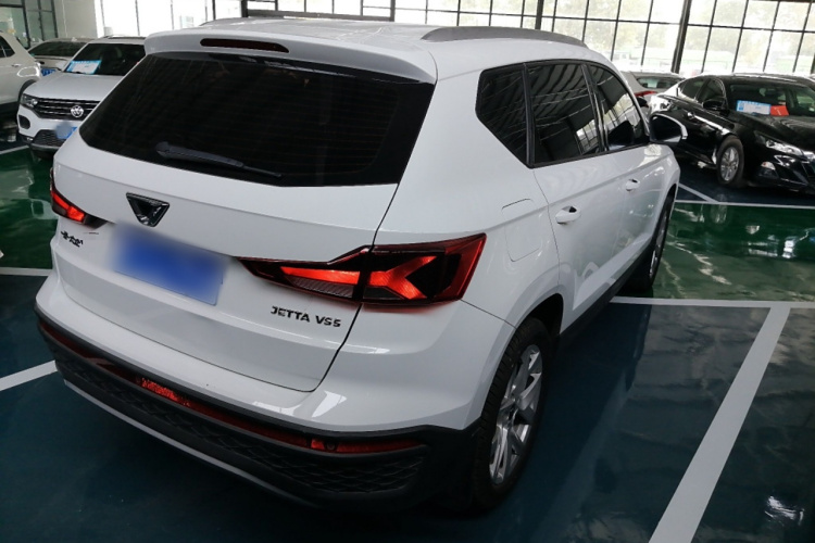 VS5 2022 car image #7