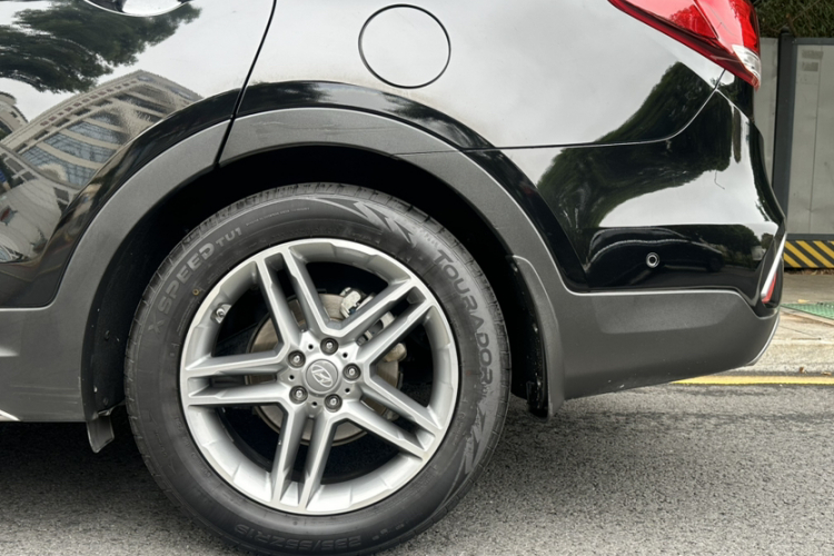 Hyundai Grand Santa Fe 2017 #7 Hyundai Grand Santa Fe 2017 car image #7