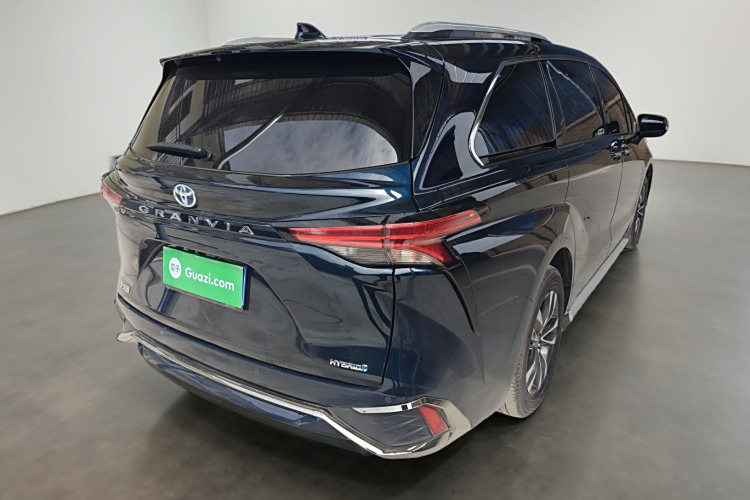 Toyota Granvia 2023 immagine di auto #7