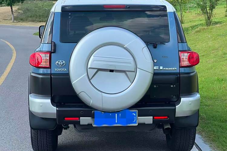 Toyota FJ Cruiser 2018 car image #7