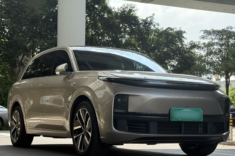 Li L8 2023 изображение автомобиля #7